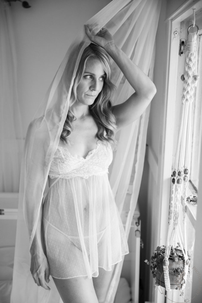 what to wear for a boudoir shoot